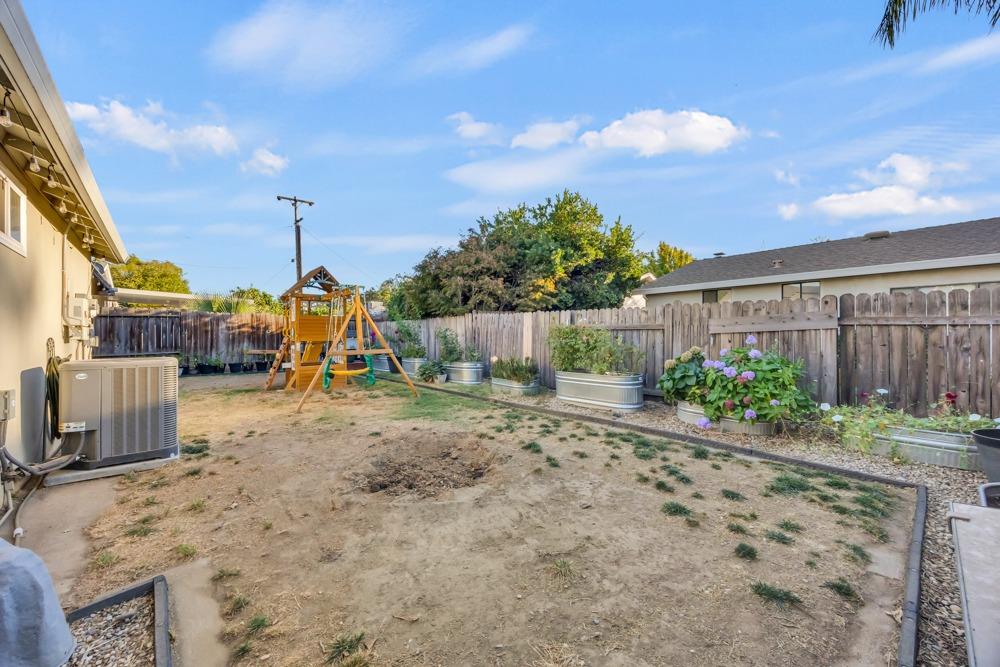 Detail Gallery Image 43 of 51 For 2416 Glenfaire Dr, Rancho Cordova,  CA 95670 - 3 Beds | 2 Baths