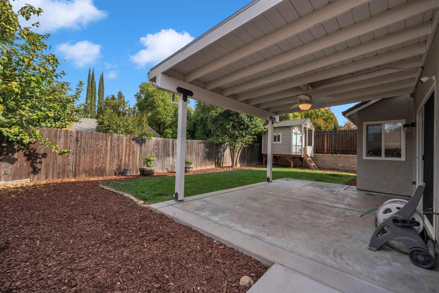 Detail Gallery Image 38 of 46 For 9247 Blue Oak Dr, Orangevale,  CA 95662 - 4 Beds | 2/1 Baths