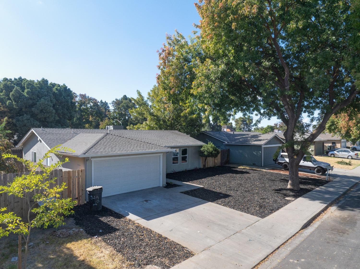 Detail Gallery Image 2 of 30 For 2912 Japonica Way, Modesto,  CA 95354 - 4 Beds | 2 Baths