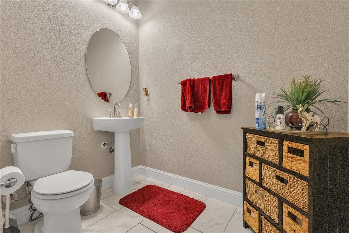 Detail Gallery Image 17 of 46 For 10936 Mikas Pond Way, Stockton,  CA 95219 - 4 Beds | 2/1 Baths