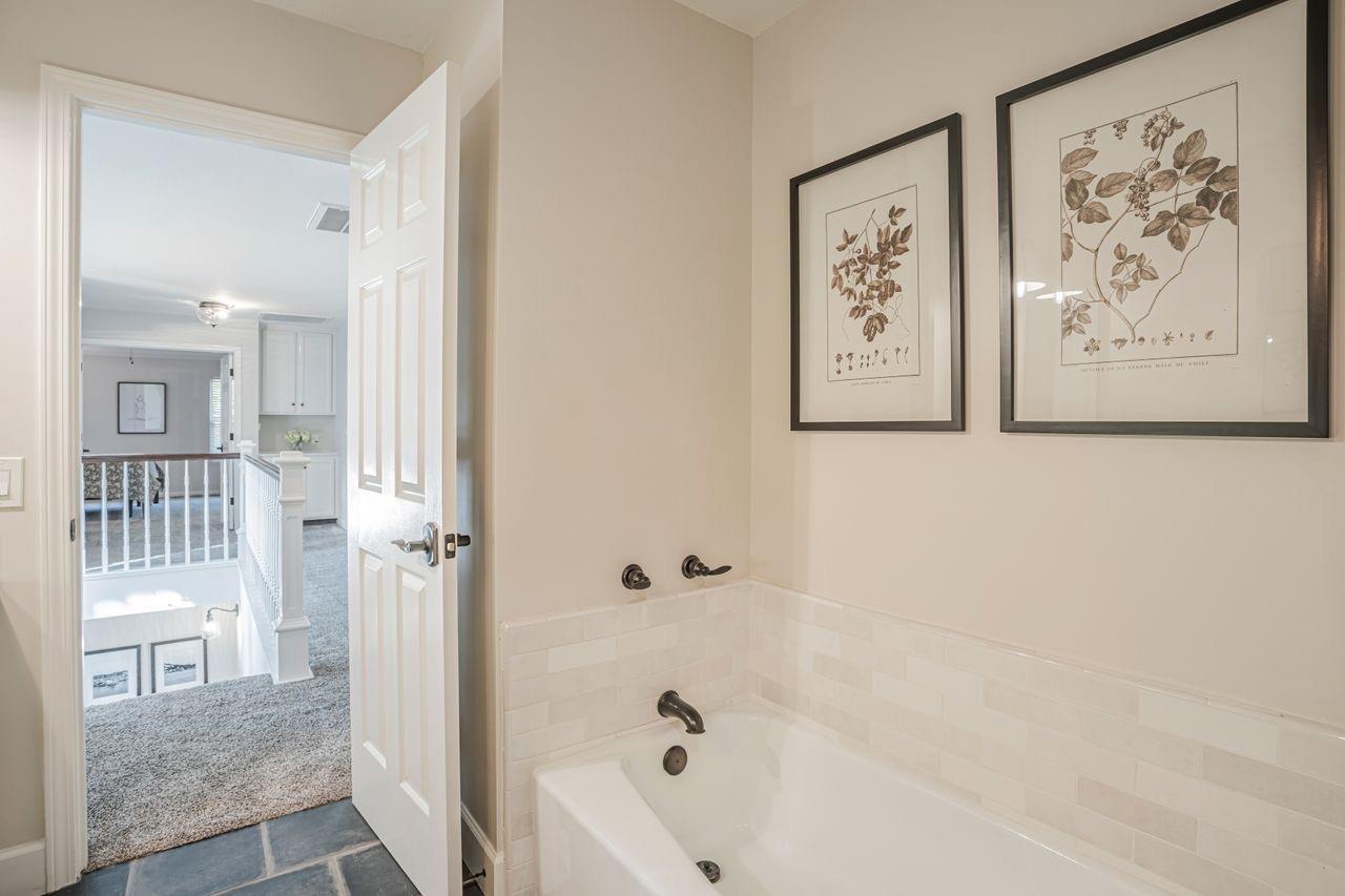 Detail Gallery Image 37 of 59 For 9466 San Paulo Cir, Elk Grove,  CA 95624 - 4 Beds | 2/1 Baths