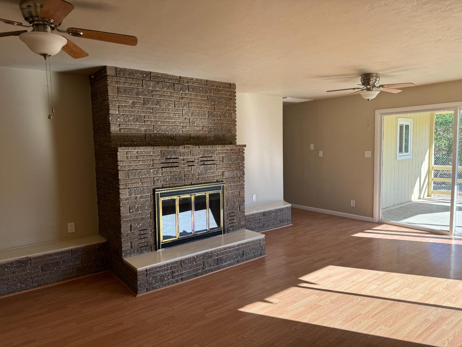 Detail Gallery Image 8 of 28 For 19355 County Road 87b, Esparto,  CA 95627 - 3 Beds | 2/1 Baths