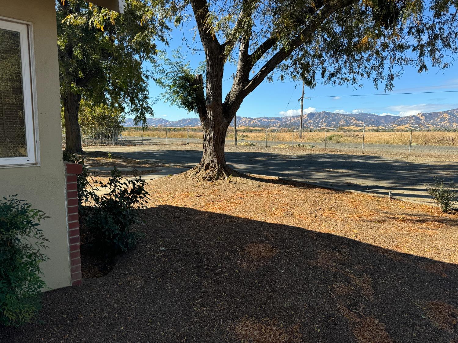 Detail Gallery Image 5 of 28 For 19355 County Road 87b, Esparto,  CA 95627 - 3 Beds | 2/1 Baths