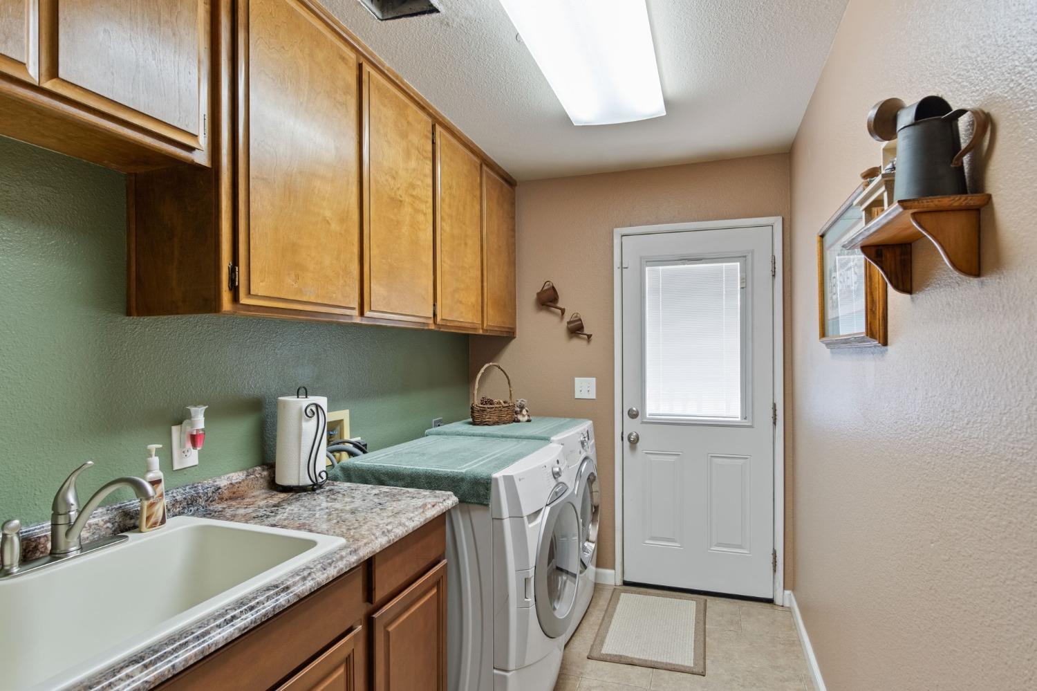 Detail Gallery Image 21 of 29 For 1314 Del Vista Ave, Modesto,  CA 95350 - 3 Beds | 2 Baths