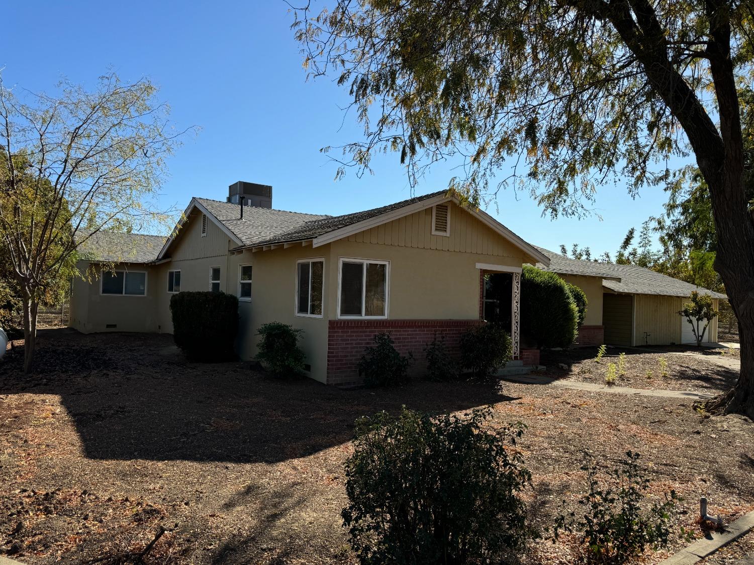 Detail Gallery Image 2 of 28 For 19355 County Road 87b, Esparto,  CA 95627 - 3 Beds | 2/1 Baths