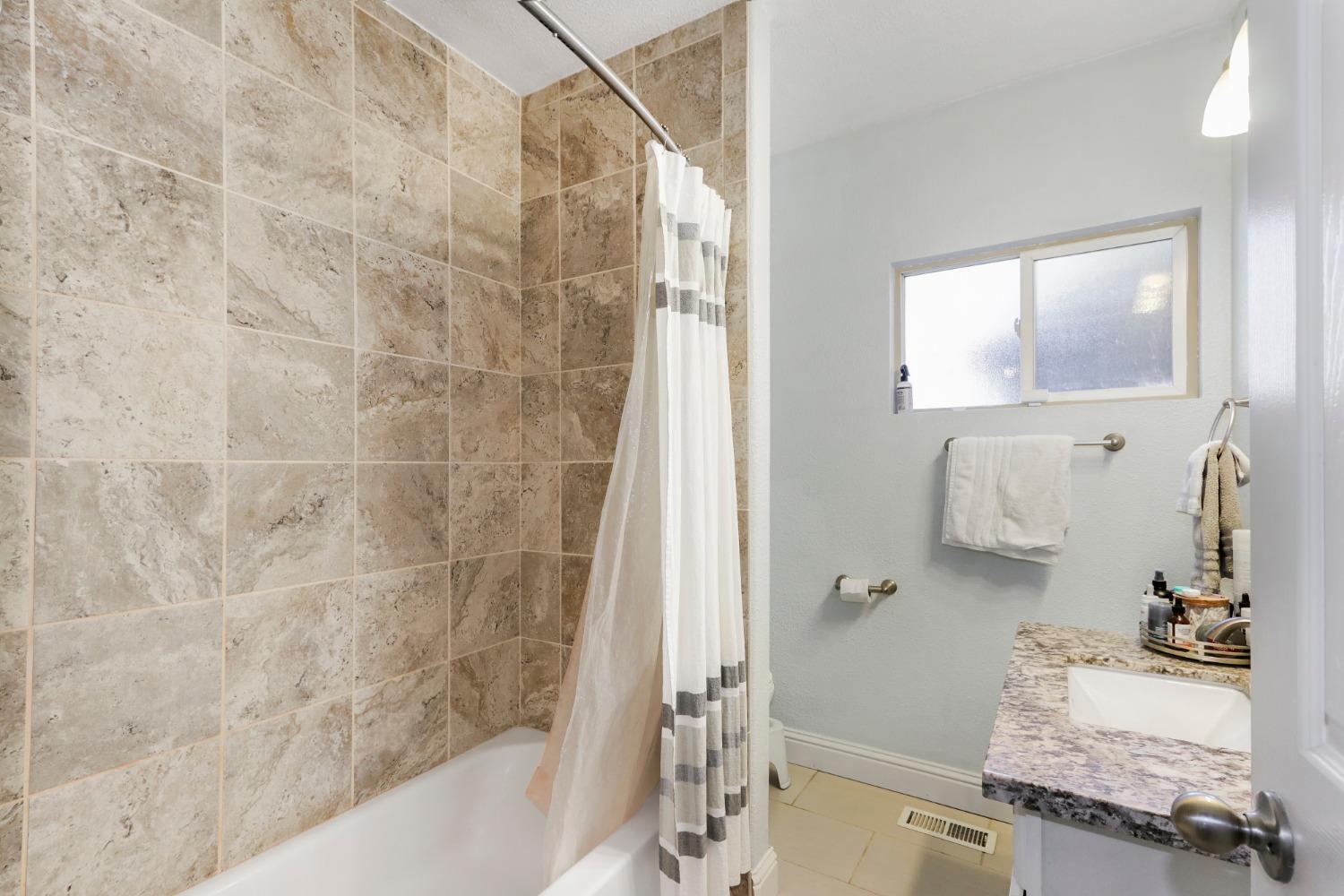 Detail Gallery Image 22 of 46 For 3311 Santa Cruz Way, Sacramento,  CA 95817 - 2 Beds | 1 Baths