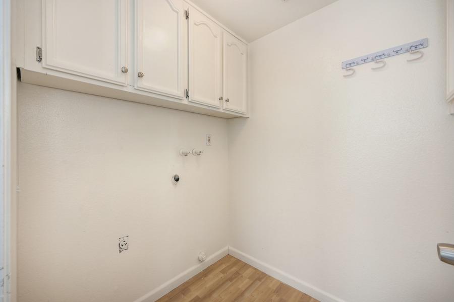 Detail Gallery Image 36 of 68 For 7403 Windbridge Dr, Sacramento,  CA 95831 - 4 Beds | 2/1 Baths