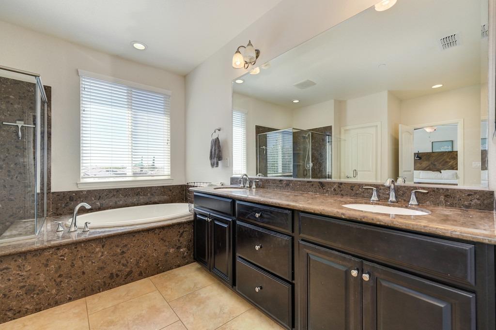 Detail Gallery Image 11 of 33 For 3126 Aldridge Way, El Dorado Hills,  CA 95762 - 4 Beds | 2/1 Baths