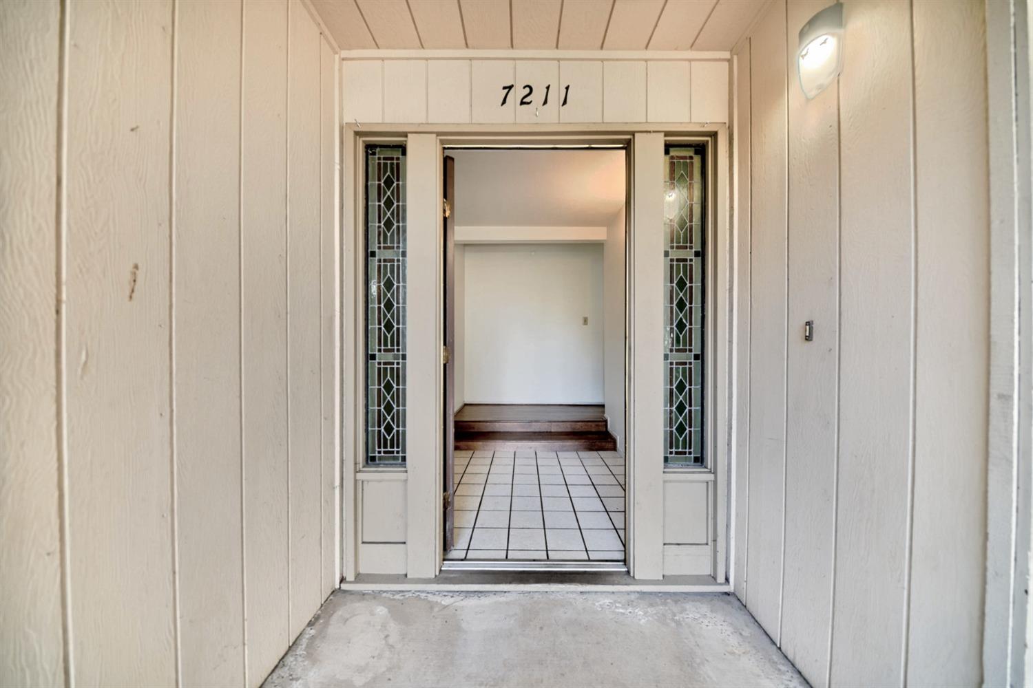 Detail Gallery Image 2 of 98 For 7211 Trousdale Pl, Stockton,  CA 95207 - 4 Beds | 2 Baths