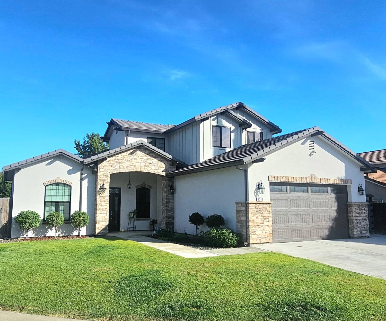 Detail Gallery Image 2 of 45 For 8518 Rapozo Ct, Antelope,  CA 95843 - 5 Beds | 3 Baths