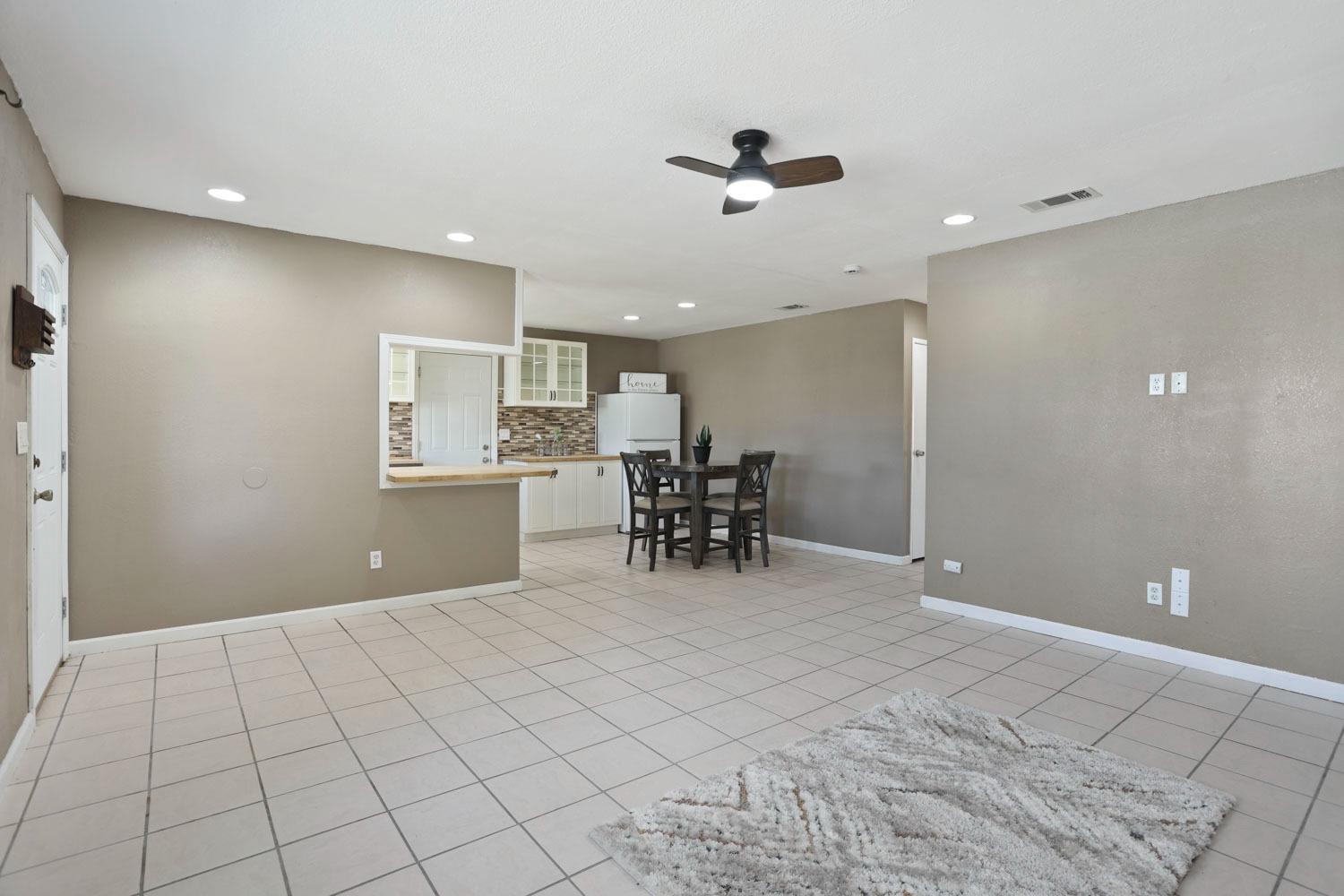 Detail Gallery Image 7 of 31 For 16201 Julie Ln, Lathrop,  CA 95330 - 3 Beds | 2 Baths