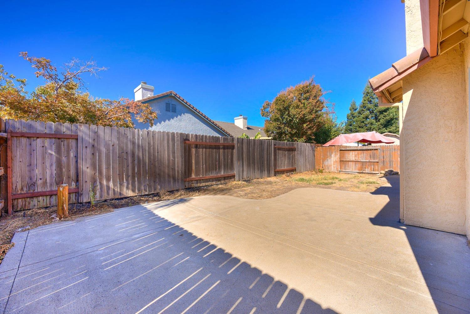 Detail Gallery Image 34 of 35 For 8754 Mesa Brook Way, Elk Grove,  CA 95624 - 3 Beds | 2 Baths