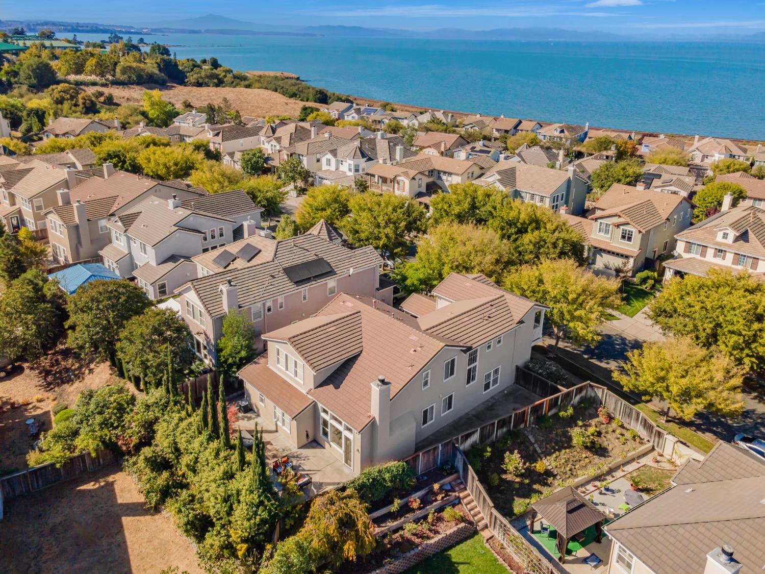 Detail Gallery Image 51 of 61 For 1138 S Shelter Bay, Hercules,  CA 94547 - 5 Beds | 4 Baths