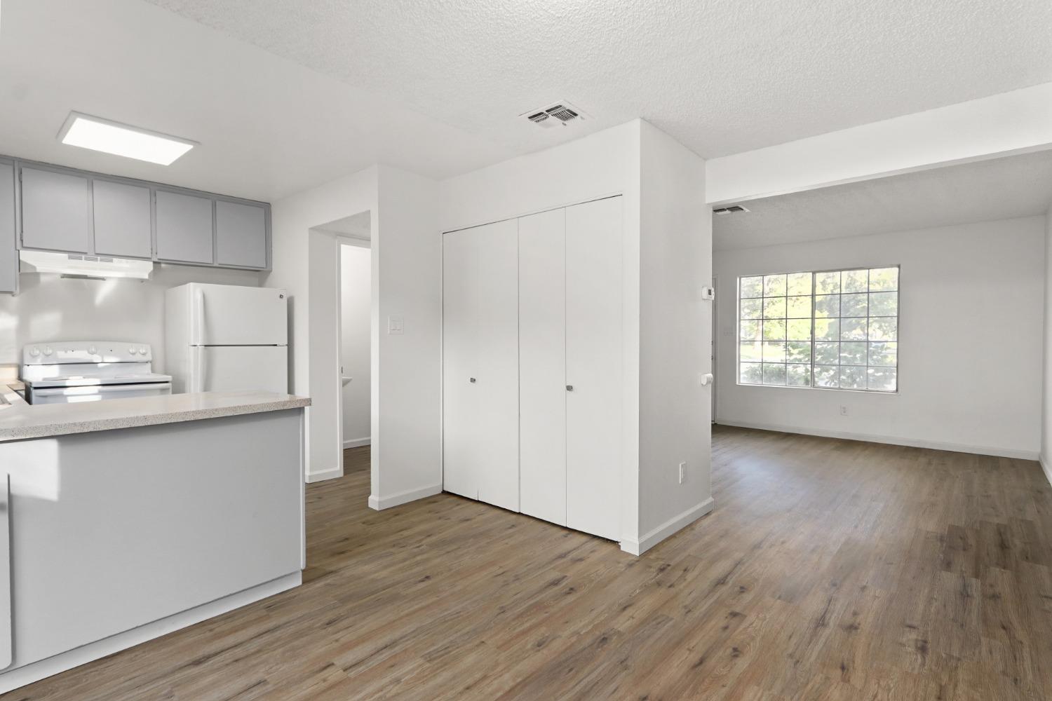 Detail Gallery Image 18 of 36 For 8832 La Riviera Dr #B,  Sacramento,  CA 95826 - 2 Beds | 1/1 Baths