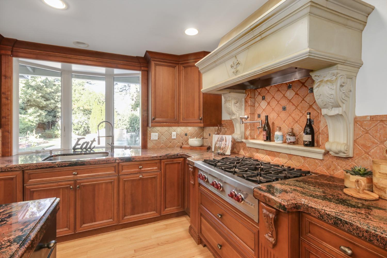 Detail Gallery Image 26 of 83 For 126 Mering Ct, Sacramento,  CA 95864 - 5 Beds | 2/1 Baths