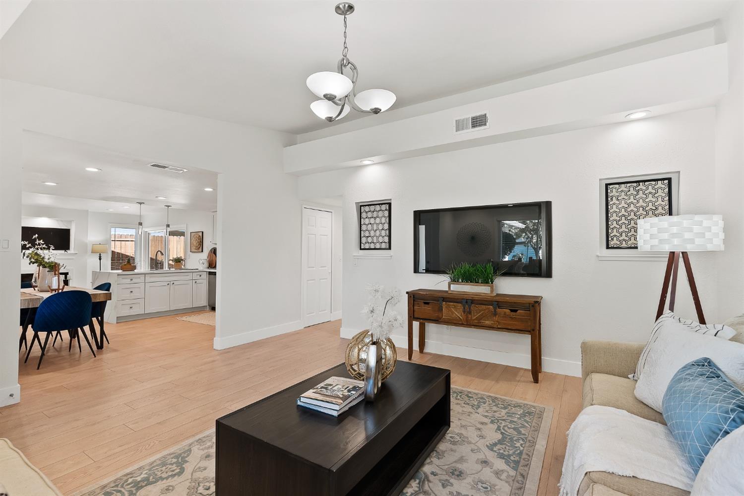 Detail Gallery Image 9 of 67 For 9446 Fort Worth, Sacramento,  CA 95827 - 3 Beds | 2 Baths