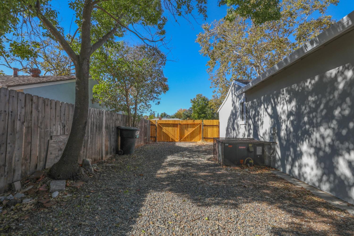 Detail Gallery Image 26 of 26 For 2670 Bell St, Sacramento,  CA 95821 - 3 Beds | 2 Baths