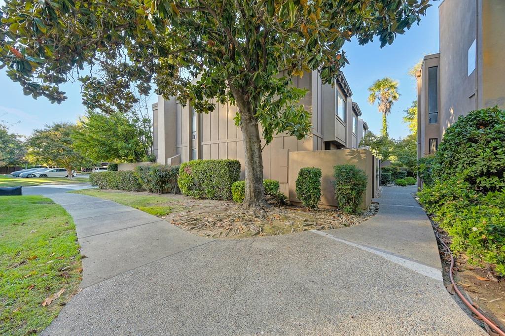 Detail Gallery Image 26 of 26 For 898 Woodside Ln #4,  Sacramento,  CA 95825 - 2 Beds | 2/1 Baths