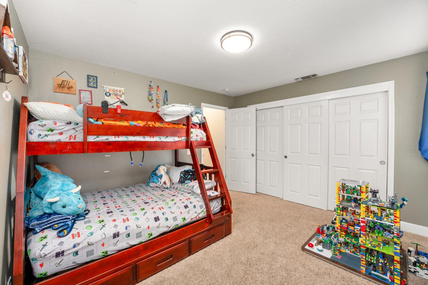 Detail Gallery Image 31 of 44 For 8488 Oakwind Ct, Orangevale,  CA 95662 - 4 Beds | 2/1 Baths