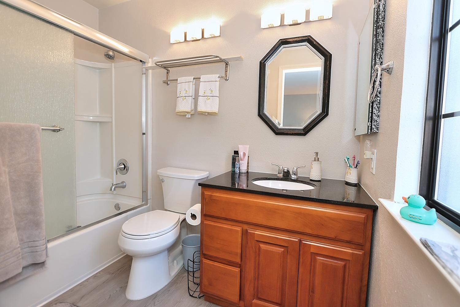 Detail Gallery Image 37 of 51 For 8168 Chenin Blanc Ln, Fair Oaks,  CA 95628 - 3 Beds | 2/1 Baths