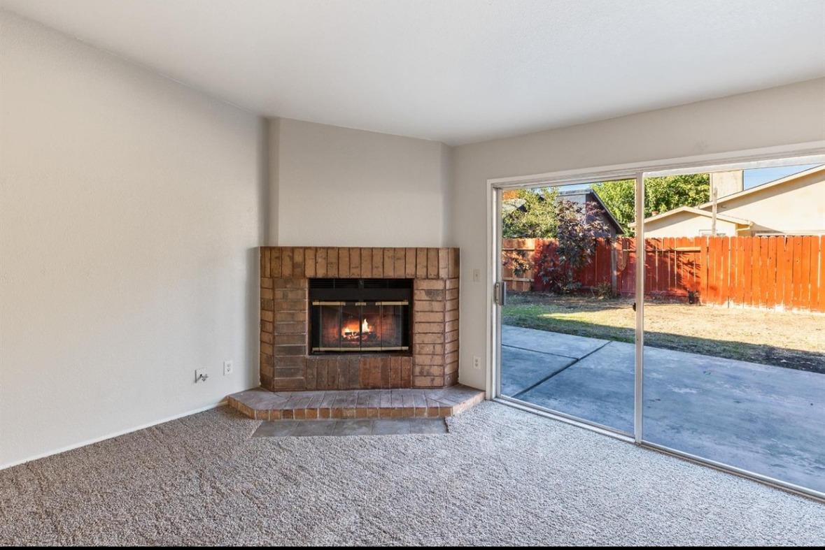 Detail Gallery Image 34 of 36 For 4005 Deer Trail Way, Sacramento,  CA 95823 - 3 Beds | 2 Baths