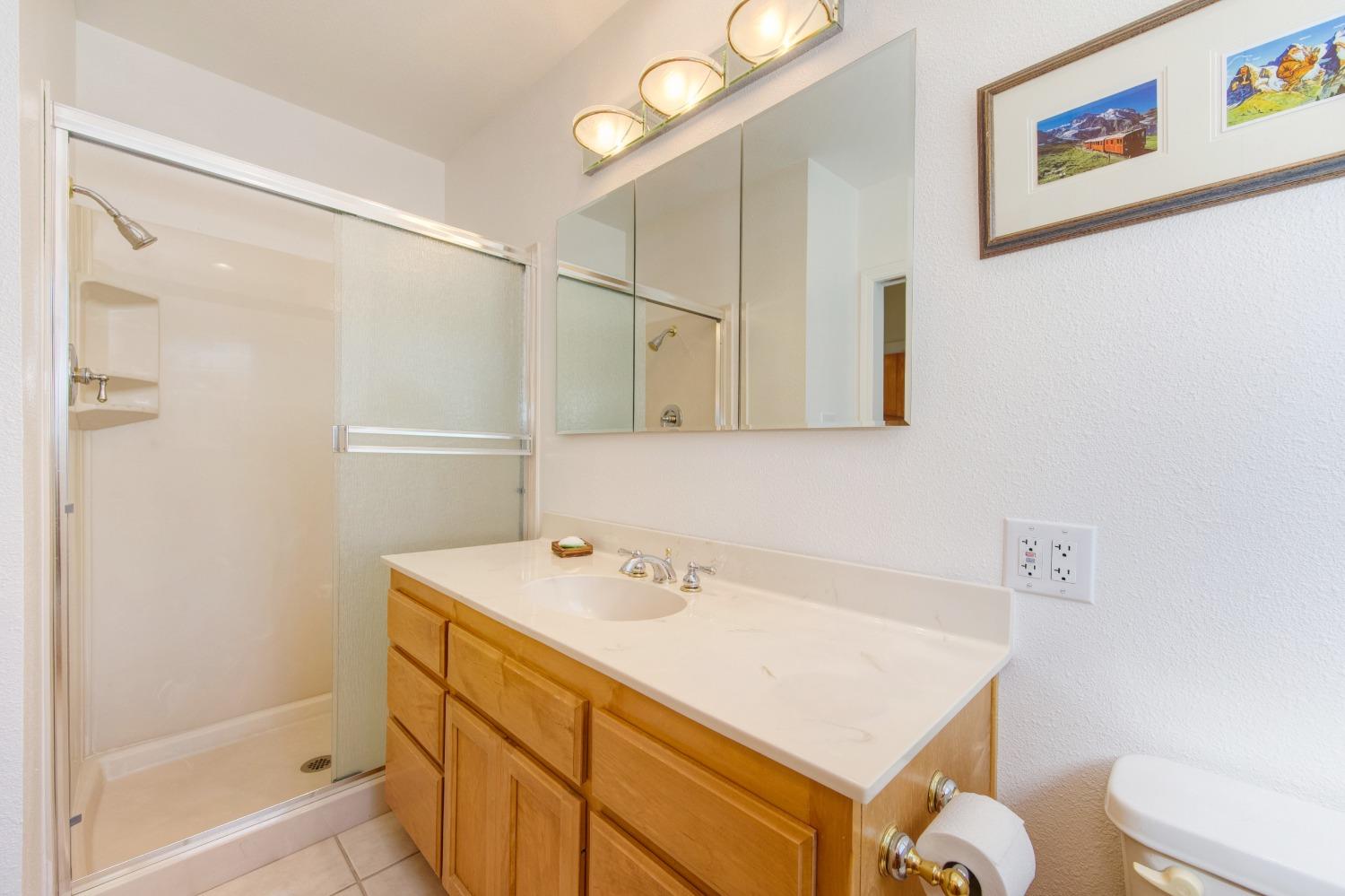 Detail Gallery Image 23 of 53 For 1553 Markham Way, Sacramento,  CA 95818 - 3 Beds | 2 Baths