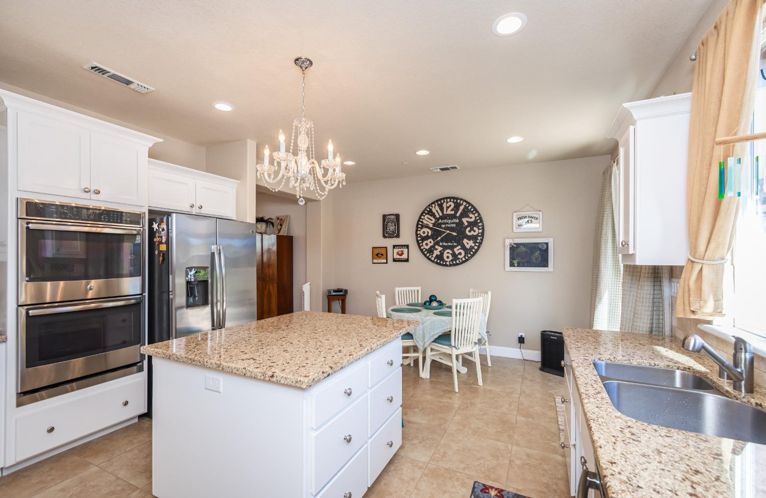 Detail Gallery Image 16 of 55 For 2258 Birmington Dr, Yuba City,  CA 95991 - 4 Beds | 2/1 Baths