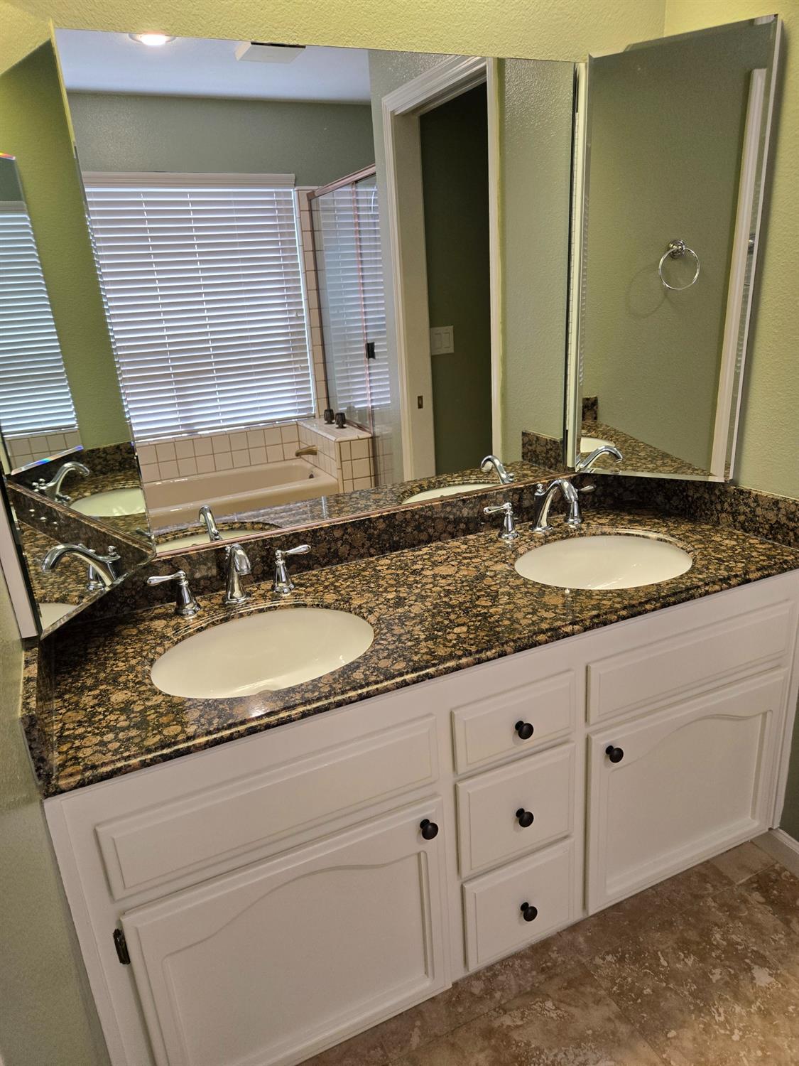 Detail Gallery Image 20 of 44 For 244 Firestone Dr, Roseville,  CA 95678 - 3 Beds | 2 Baths