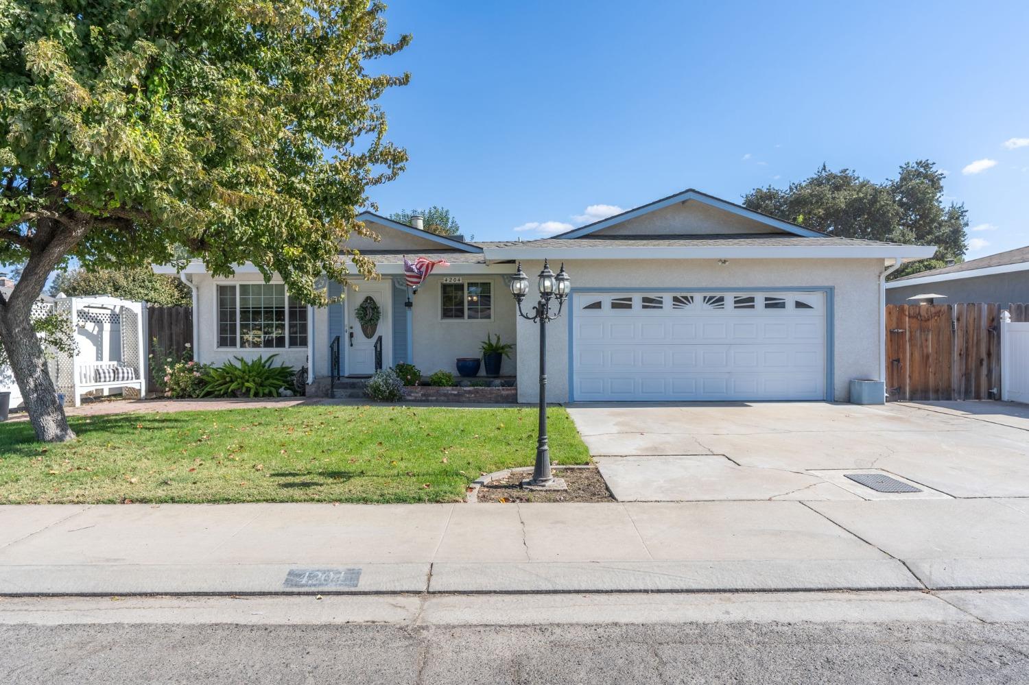 Detail Gallery Image 1 of 27 For 4204 Wilder Way, Denair,  CA 95316 - 3 Beds | 2 Baths