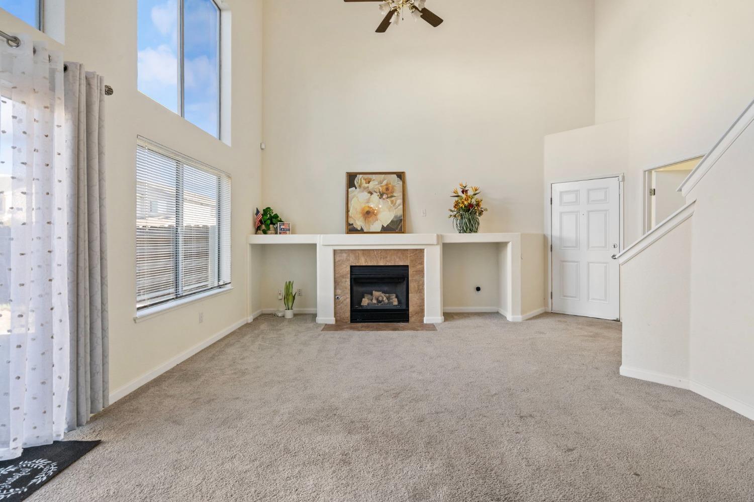 Detail Gallery Image 8 of 37 For 737 Greenlaven St, Manteca,  CA 95336 - 3 Beds | 2/1 Baths