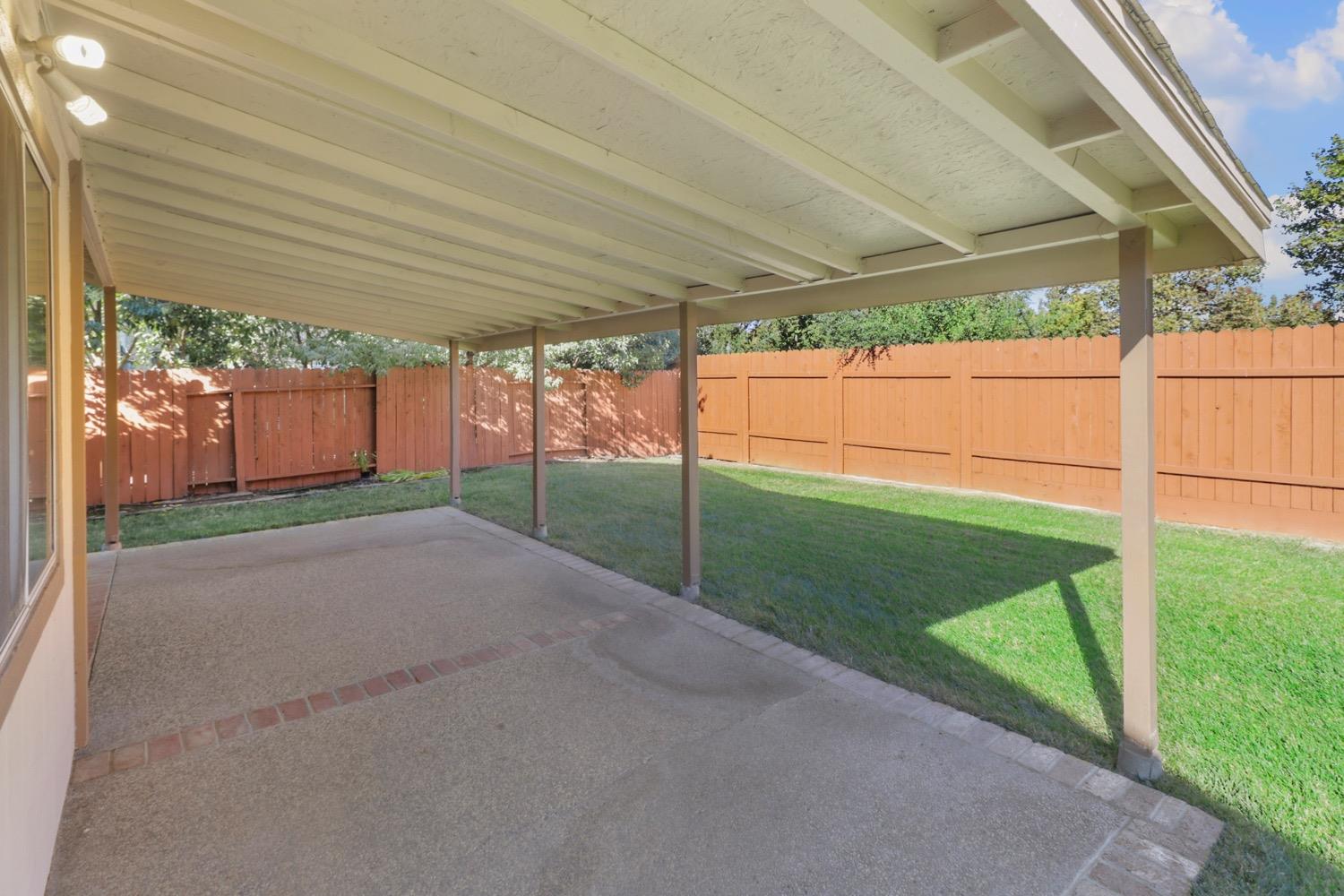 Detail Gallery Image 42 of 48 For 6111 Laguna Vale Way, Elk Grove,  CA 95758 - 3 Beds | 2/1 Baths