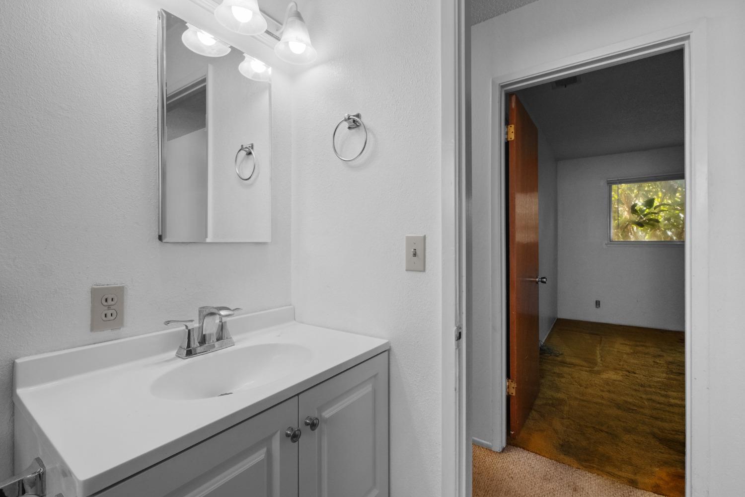 Detail Gallery Image 13 of 29 For 495 Independence Dr, San Jose,  CA 95111 - 3 Beds | 2 Baths