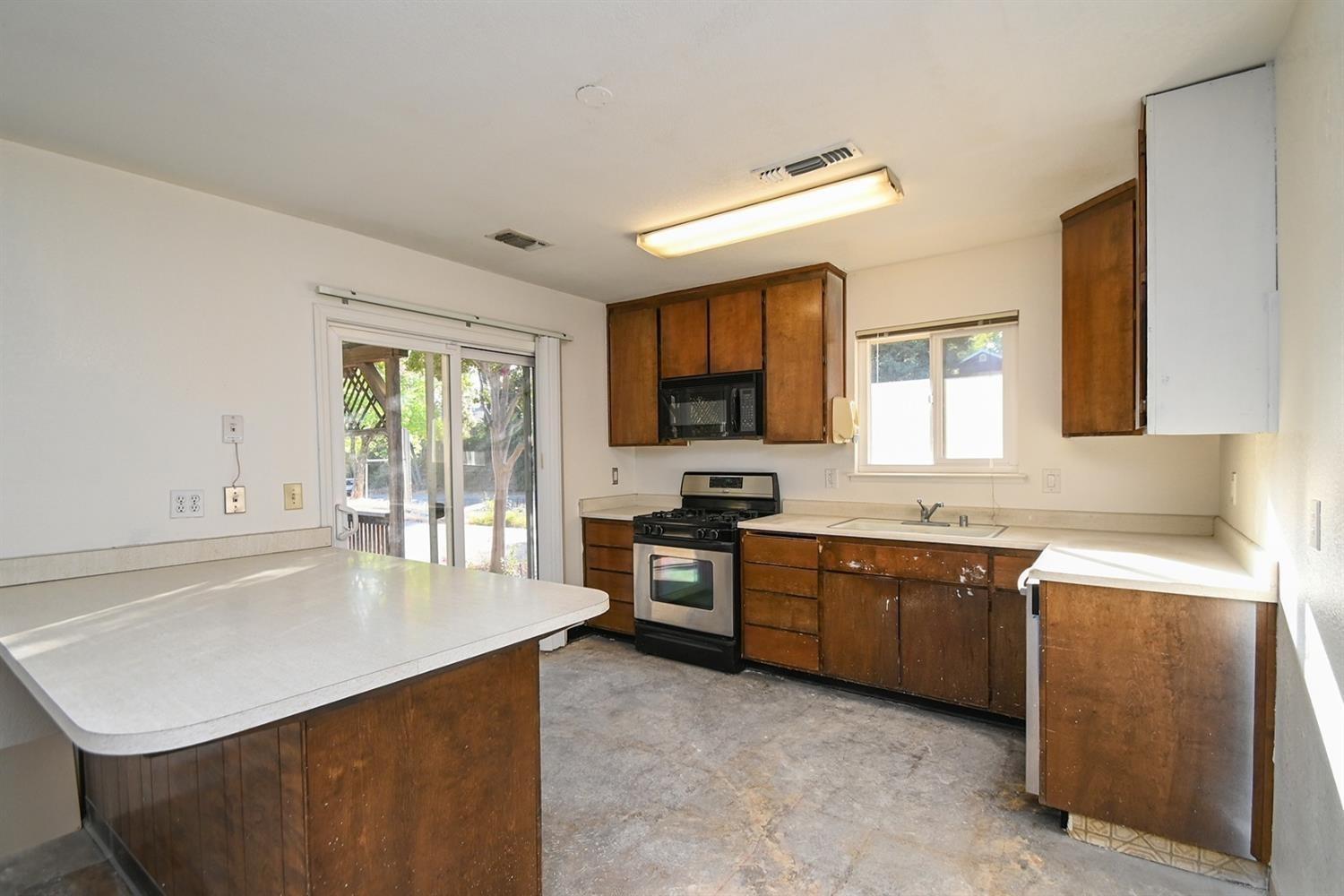 Detail Gallery Image 2 of 11 For 5148 Main Ave, Orangevale,  CA 95662 - 1 Beds | 1 Baths