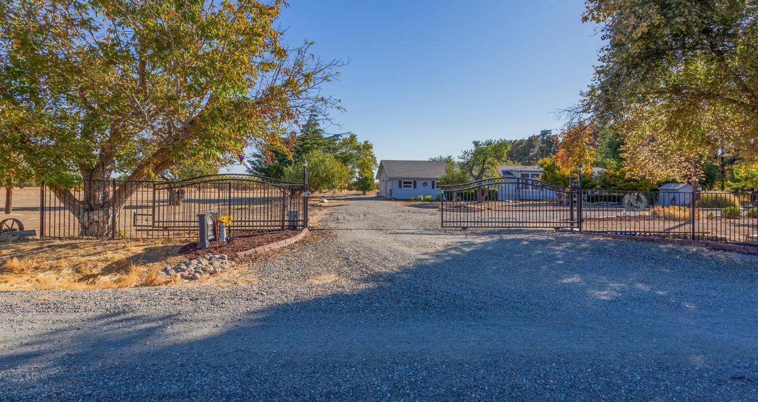 Detail Gallery Image 1 of 60 For 12215 County Road 84a, Capay,  CA 95607 - 3 Beds | 2 Baths