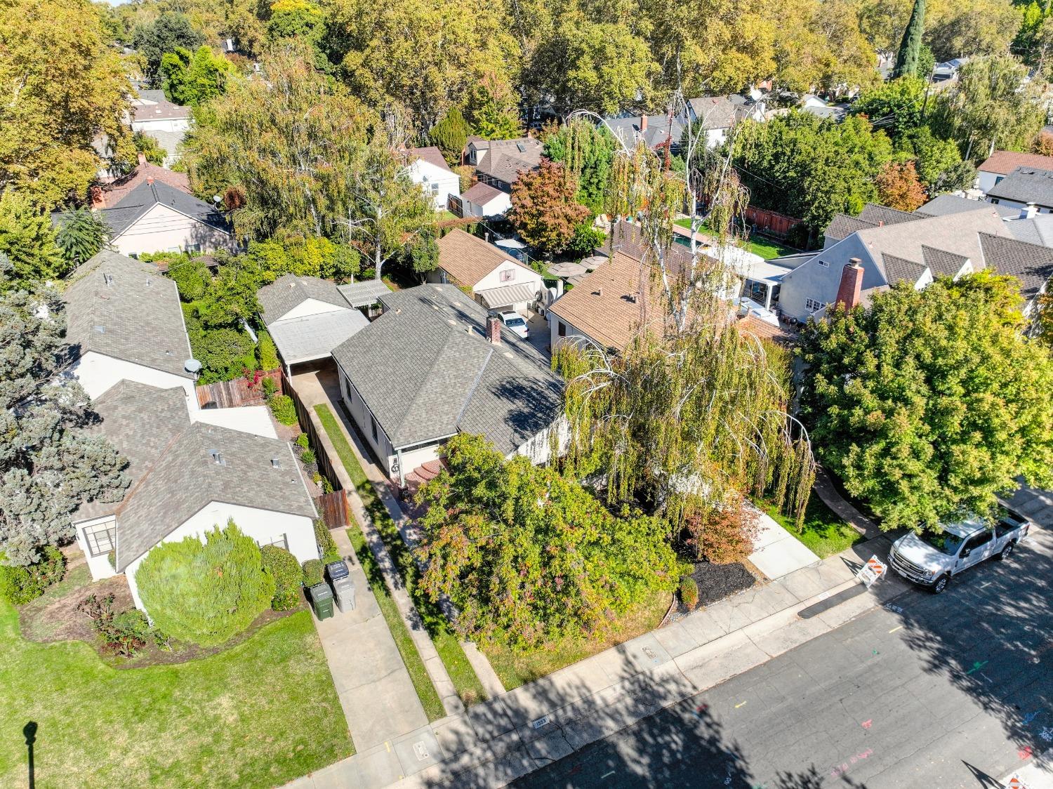 Detail Gallery Image 48 of 53 For 1553 Markham Way, Sacramento,  CA 95818 - 3 Beds | 2 Baths