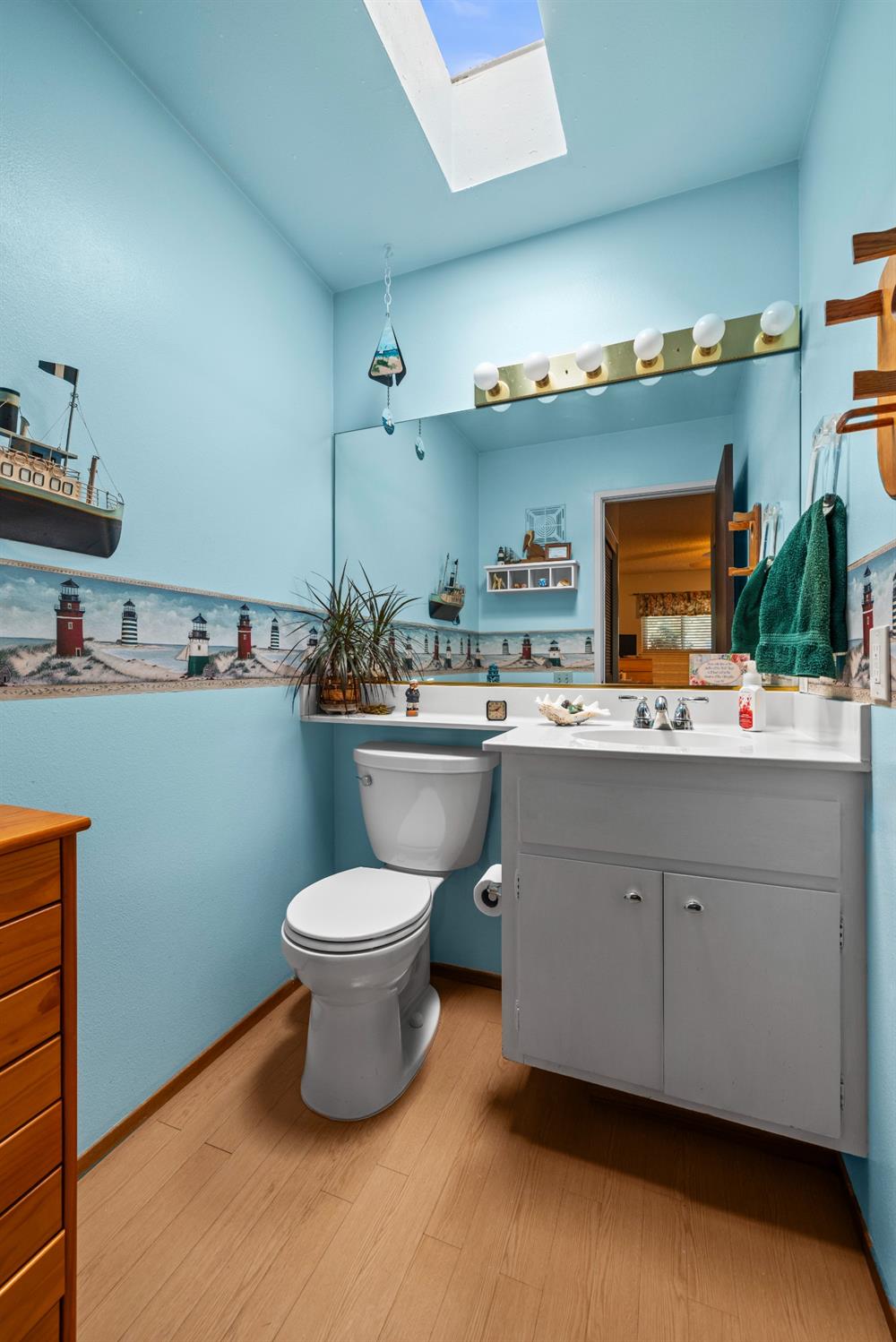 Detail Gallery Image 9 of 35 For 4400 Baron Ave, Sacramento,  CA 95821 - 2 Beds | 1/1 Baths