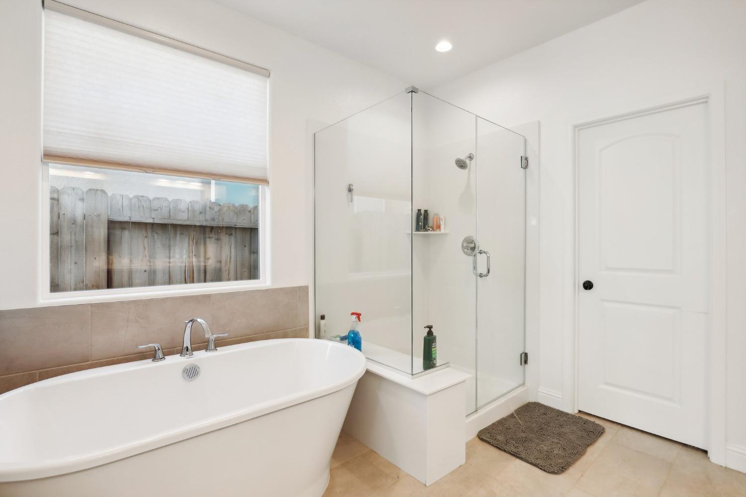 Detail Gallery Image 12 of 32 For 3992 Salt Point Way, Rancho Cordova,  CA 95742 - 3 Beds | 2/1 Baths