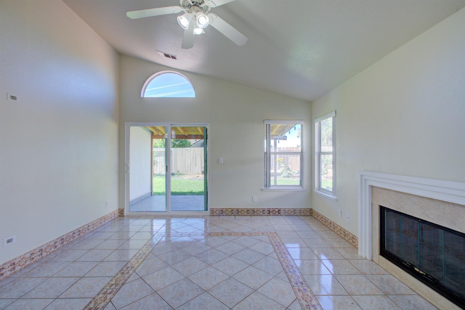 Detail Gallery Image 9 of 47 For 1175 Tawny Ln, Turlock,  CA 95380 - 3 Beds | 2 Baths