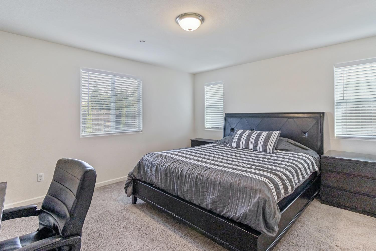 Detail Gallery Image 11 of 29 For 1151 Twinberry St, Plumas Lake,  CA 95961 - 4 Beds | 2 Baths