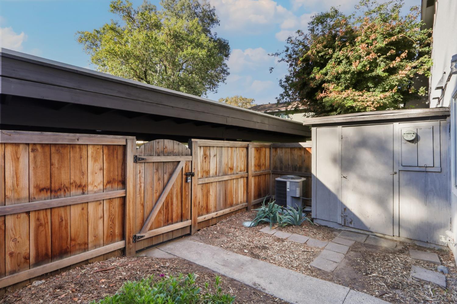 Detail Gallery Image 33 of 36 For 8832 La Riviera Dr #B,  Sacramento,  CA 95826 - 2 Beds | 1/1 Baths