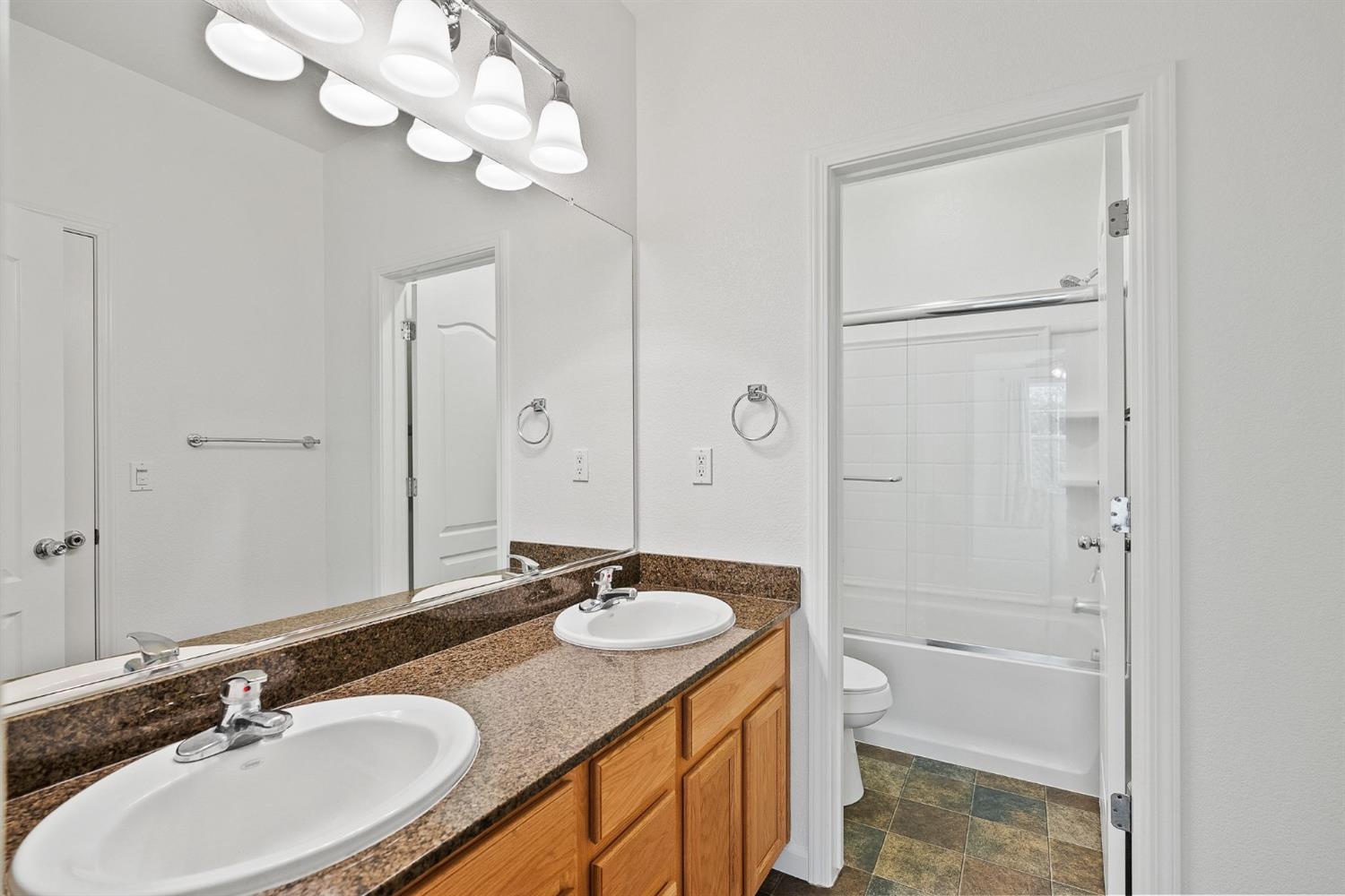 Detail Gallery Image 21 of 26 For 6067 Camden Cir, Citrus Heights,  CA 95621 - 2 Beds | 1/1 Baths