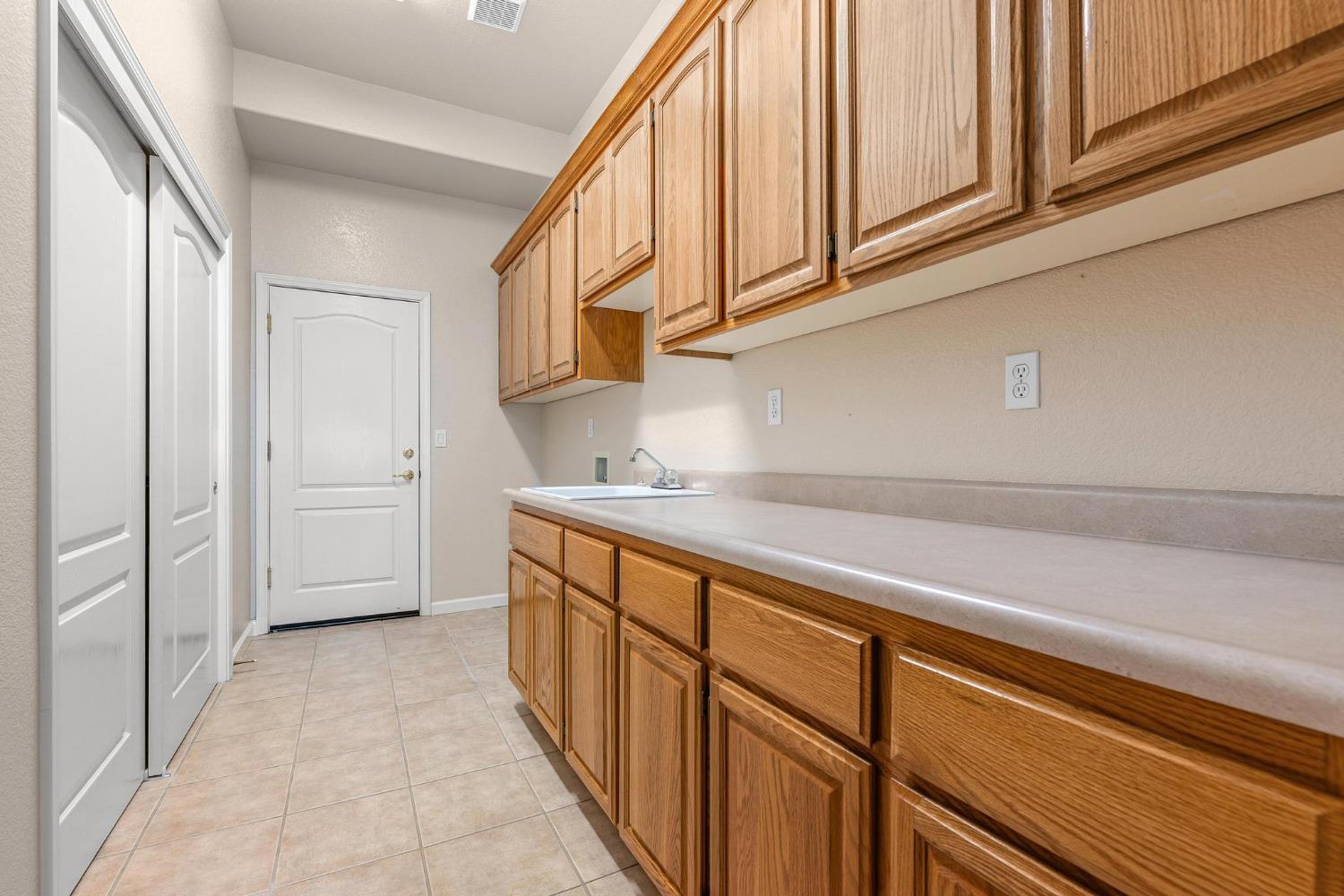 Detail Gallery Image 24 of 49 For 5085 Deerwood Dr, Shingle Springs,  CA 95682 - 4 Beds | 2/1 Baths