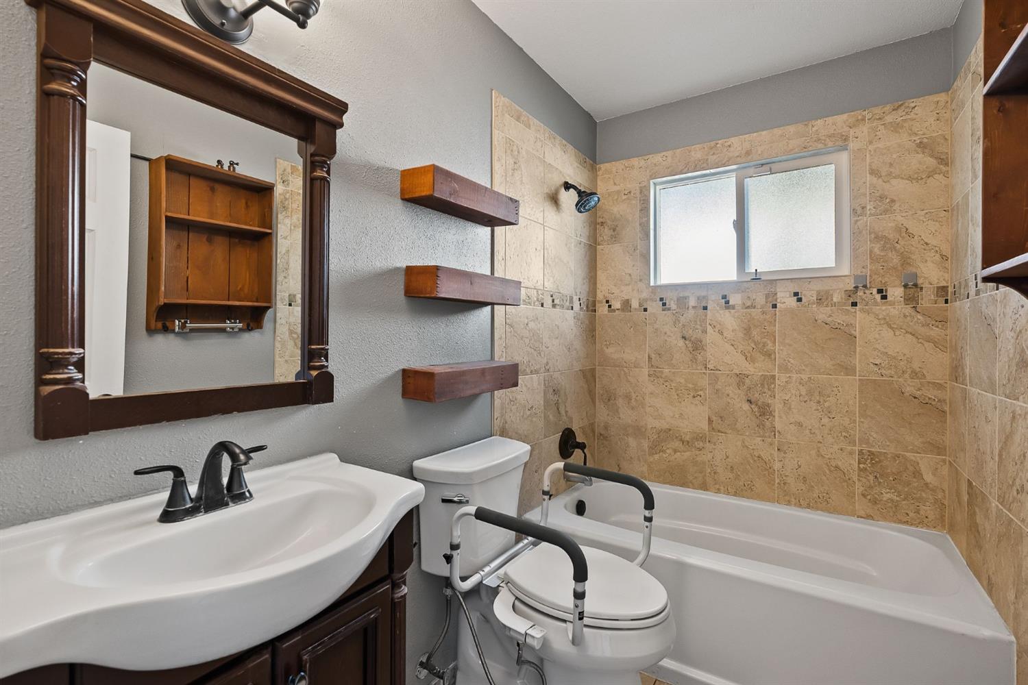 Detail Gallery Image 22 of 33 For 6912 Treelark Way, Citrus Heights,  CA 95621 - 3 Beds | 1 Baths