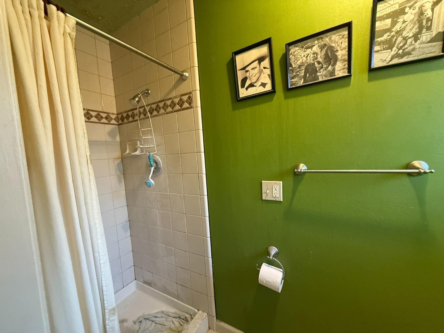 Detail Gallery Image 17 of 28 For 1113 Brookside Rd, Stockton,  CA 95207 - 2 Beds | 2 Baths