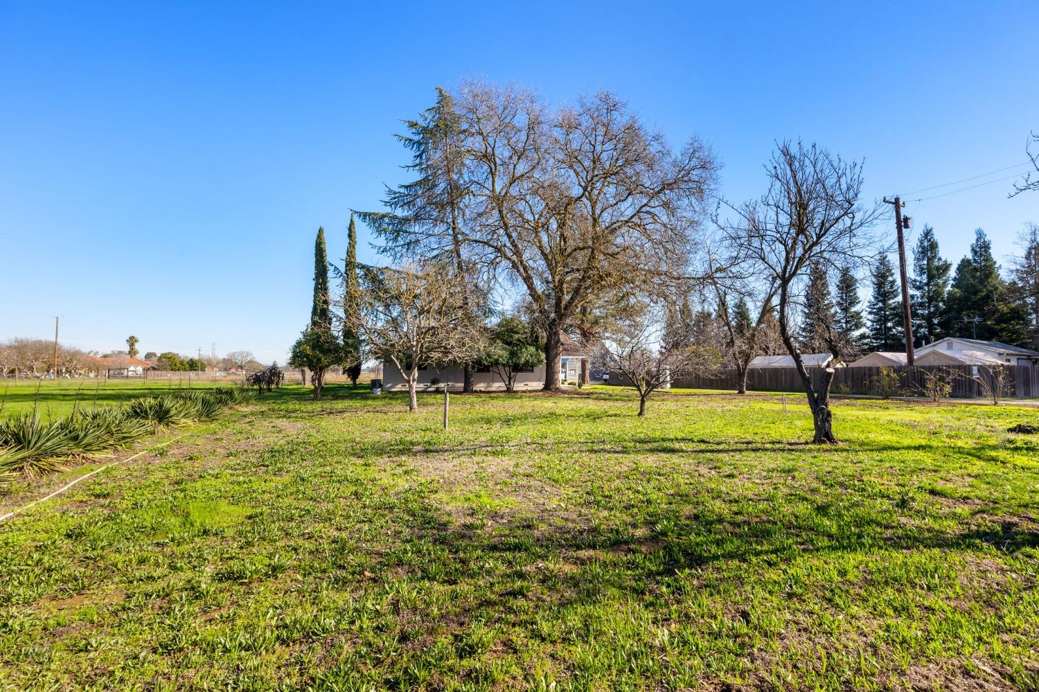 Detail Gallery Image 66 of 93 For 8711 Bradshaw Rd, Elk Grove,  CA 95624 - 4 Beds | 3 Baths