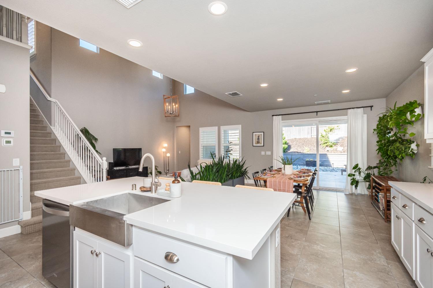 Detail Gallery Image 7 of 57 For 2513 Cowboy Ct, Rocklin,  CA 95765 - 3 Beds | 2/2 Baths