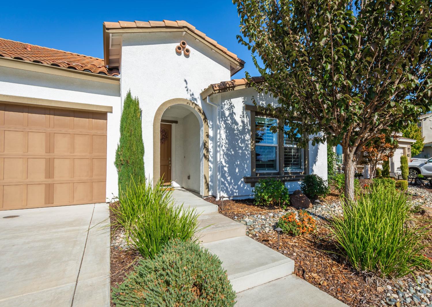 Detail Gallery Image 1 of 57 For 2513 Cowboy Ct, Rocklin,  CA 95765 - 3 Beds | 2/2 Baths