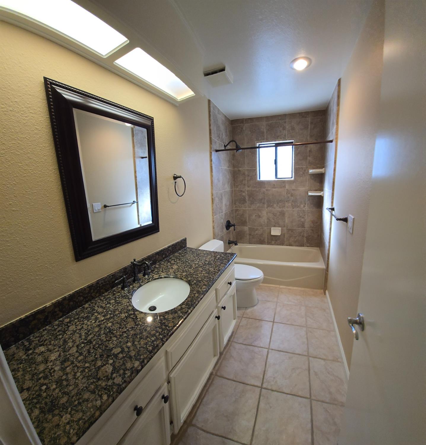 Detail Gallery Image 18 of 44 For 244 Firestone Dr, Roseville,  CA 95678 - 3 Beds | 2 Baths