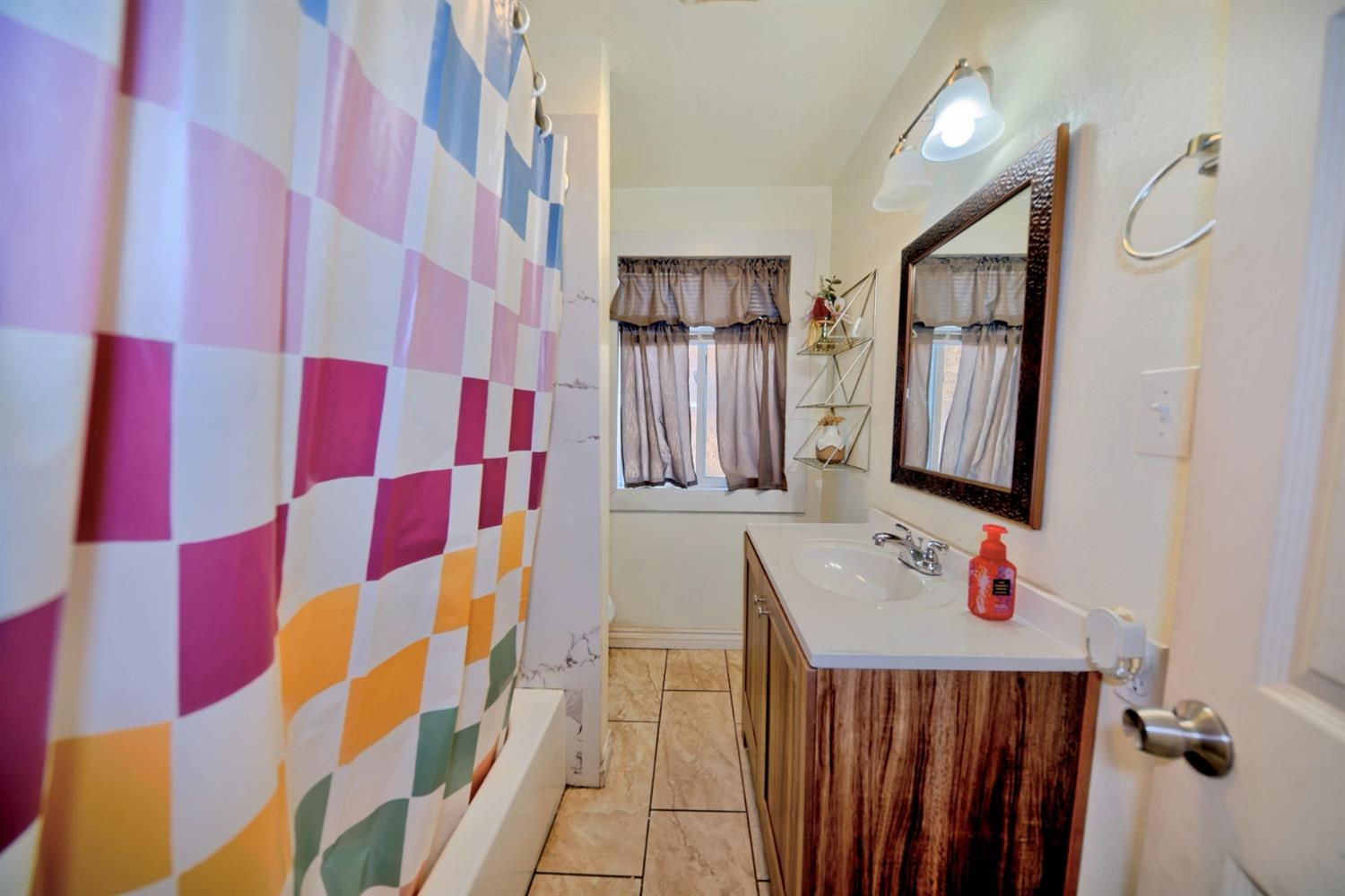 Detail Gallery Image 23 of 44 For 655 N Laurel St, Stockton,  CA 95205 - 2 Beds | 1 Baths