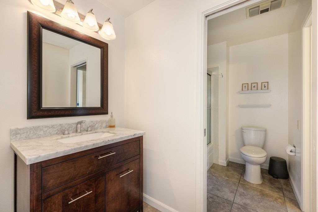 Detail Gallery Image 19 of 26 For 898 Woodside Ln #4,  Sacramento,  CA 95825 - 2 Beds | 2/1 Baths